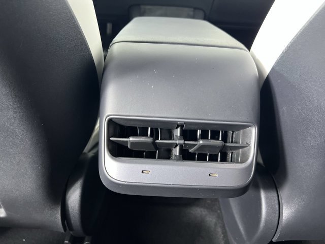 Used 2023 Tesla Model Y Long Range AWD/4WD image 20