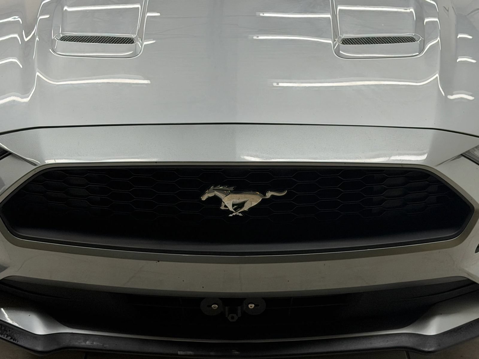 Used 2020 Ford Mustang Premium RWD image 5