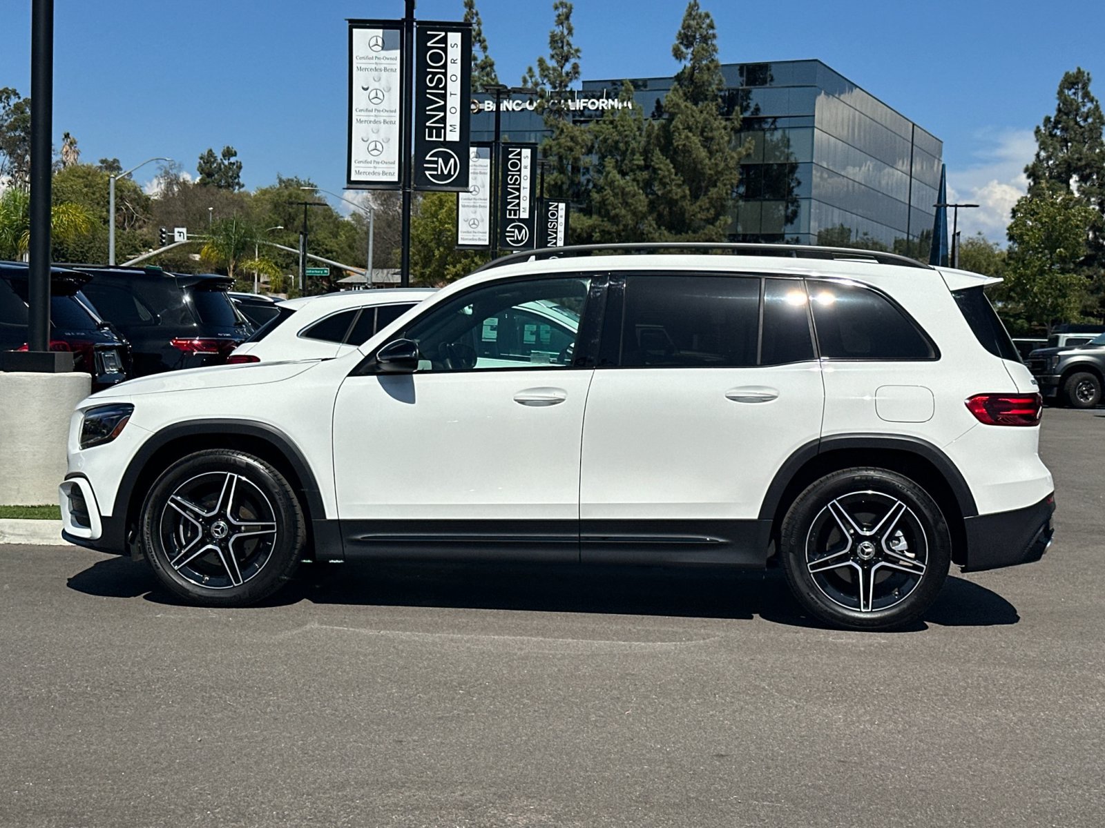 Used 2026 Mercedes-Benz GLB 250 image 6