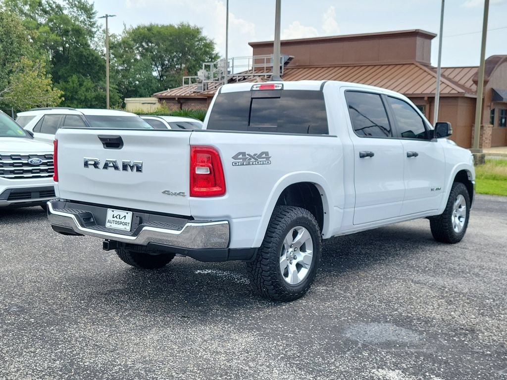Used 2025 RAM 1500 Big Horn AWD/4WD image 4