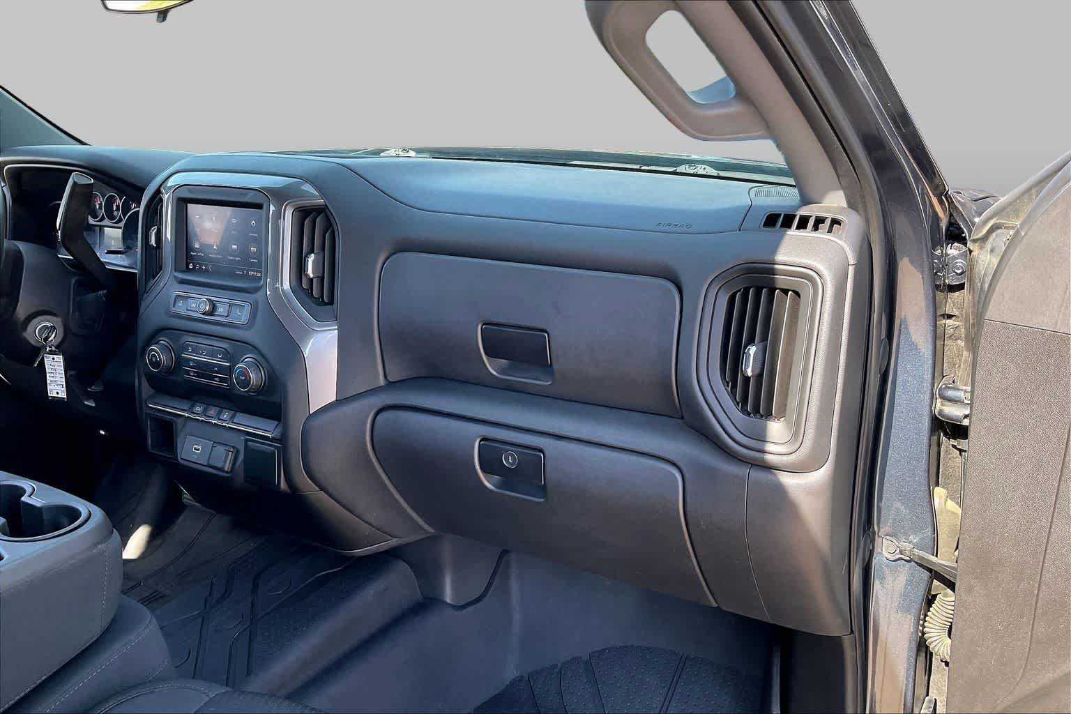 Used 2020 Chevrolet Silverado 1500 Custom w/ Custom Value Package AWD/4WD image 18