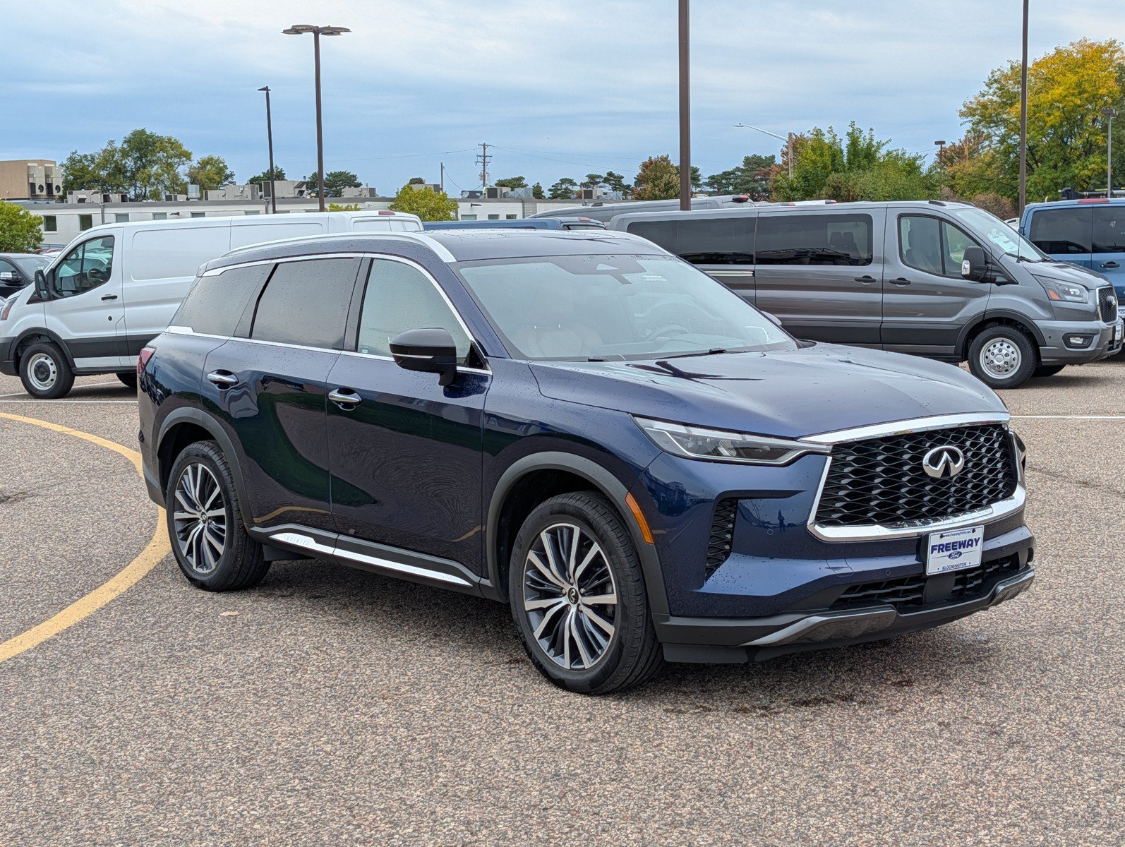 Used 2023 INFINITI QX60 Sensory AWD/4WD image 7