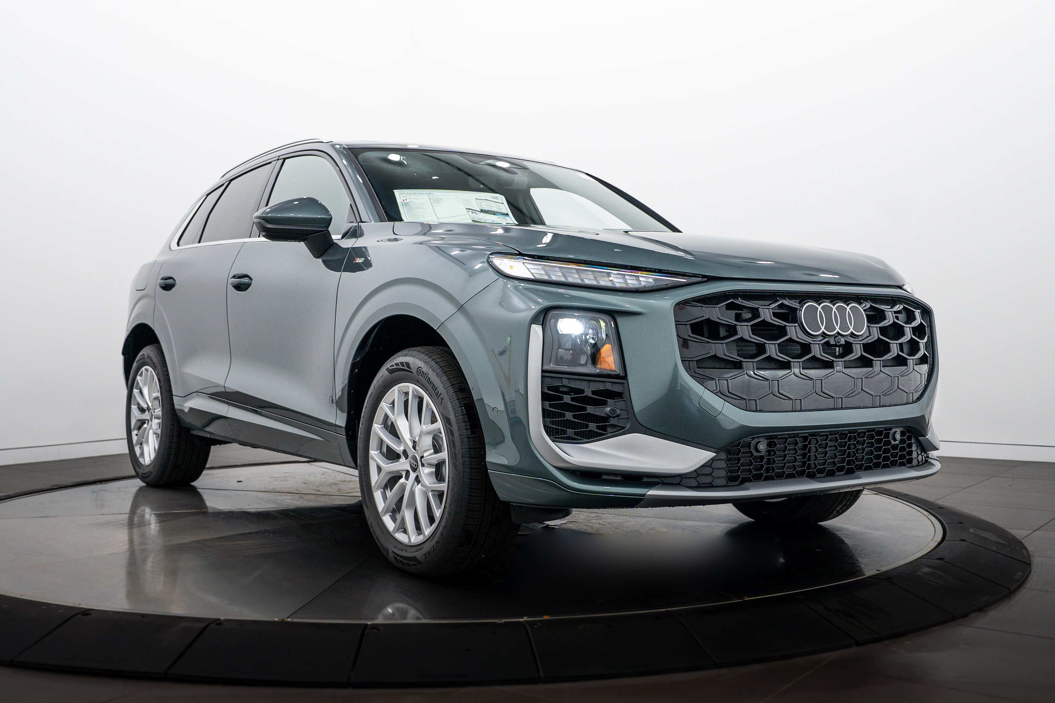 New 2026 Audi Q3 quattro 2.0T AWD/4WD image 1