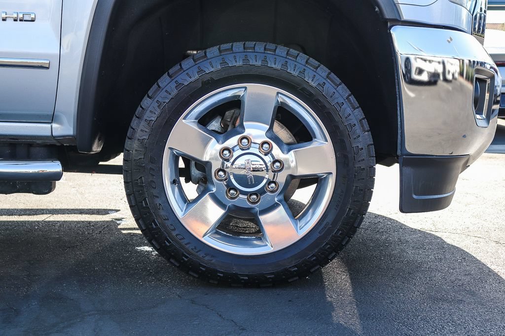 Used 2016 GMC Sierra 2500 SLT w/ Duramax Plus Package AWD/4WD image 14