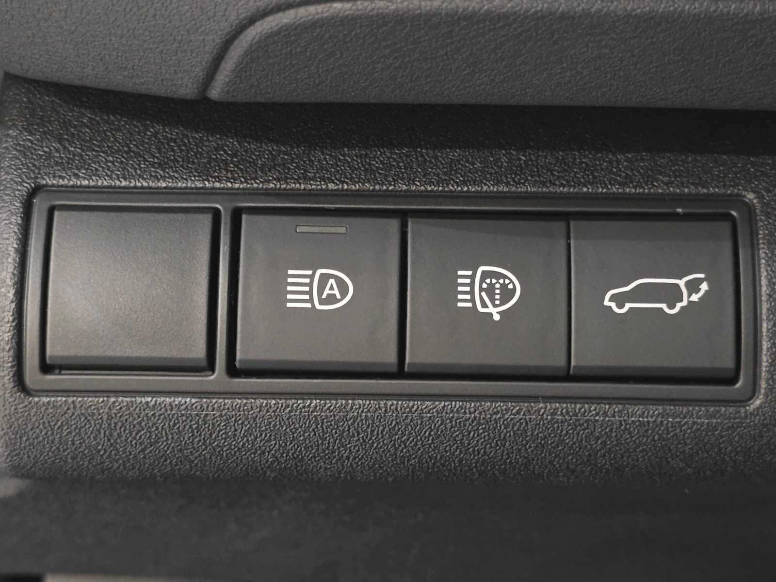New 2026 Toyota C-HR AWD/4WD image 17