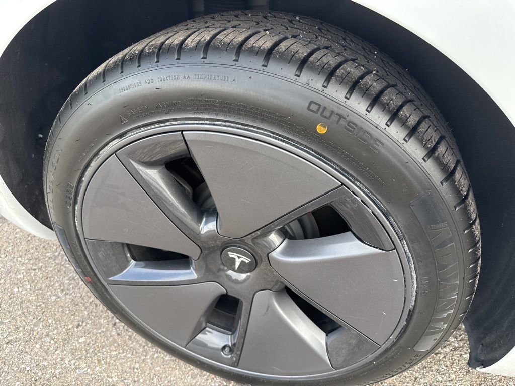 Used 2023 Tesla Model 3 Standard Range image 12