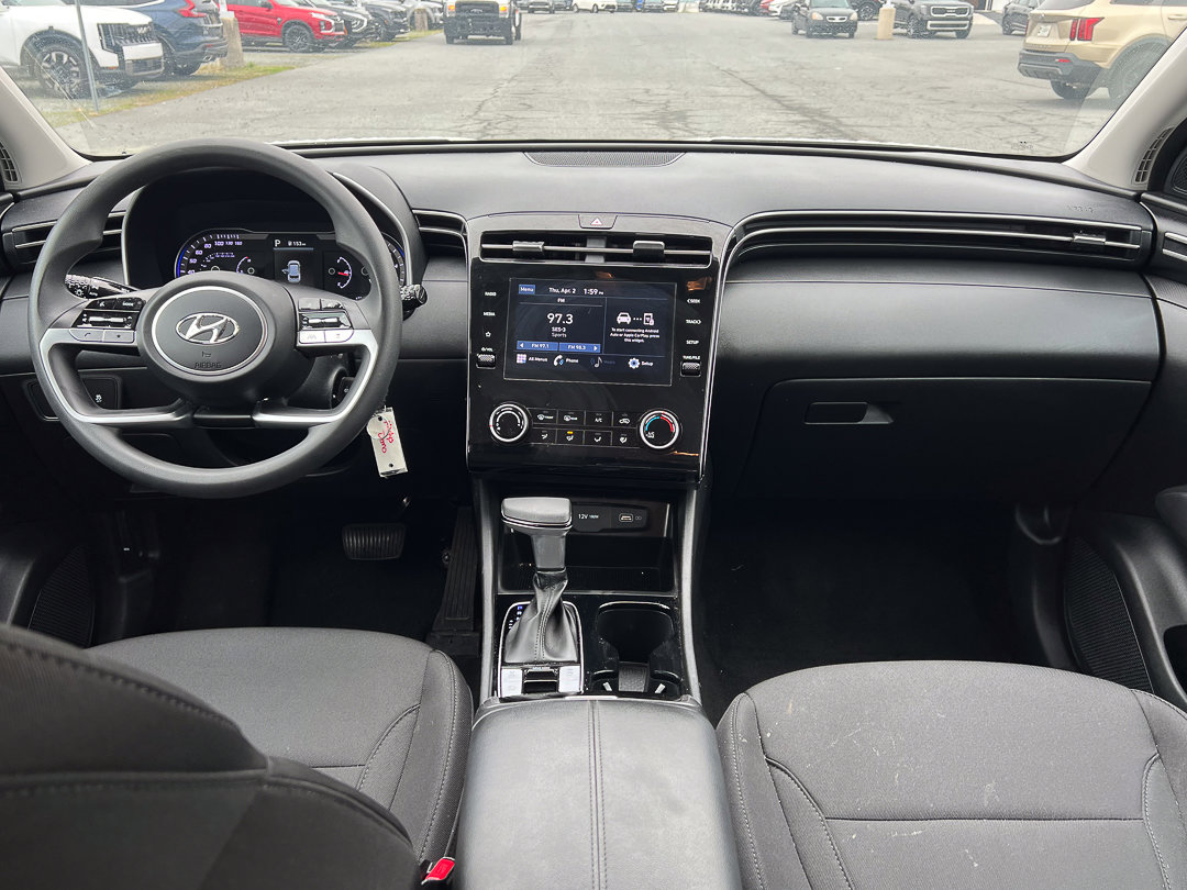 Used 2023 Hyundai Tucson SE image 30