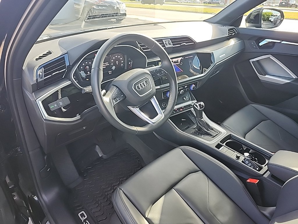 Used 2025 Audi Q3 2.0T Premium AWD/4WD image 15