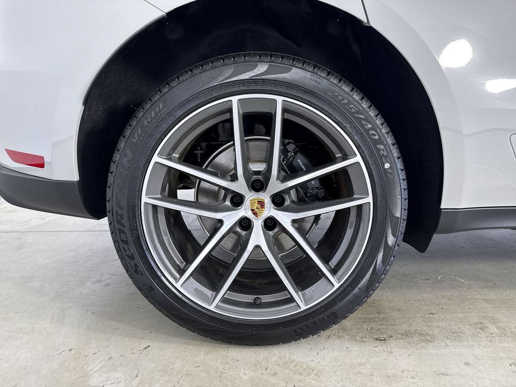 New 2026 Porsche Macan AWD/4WD image 16