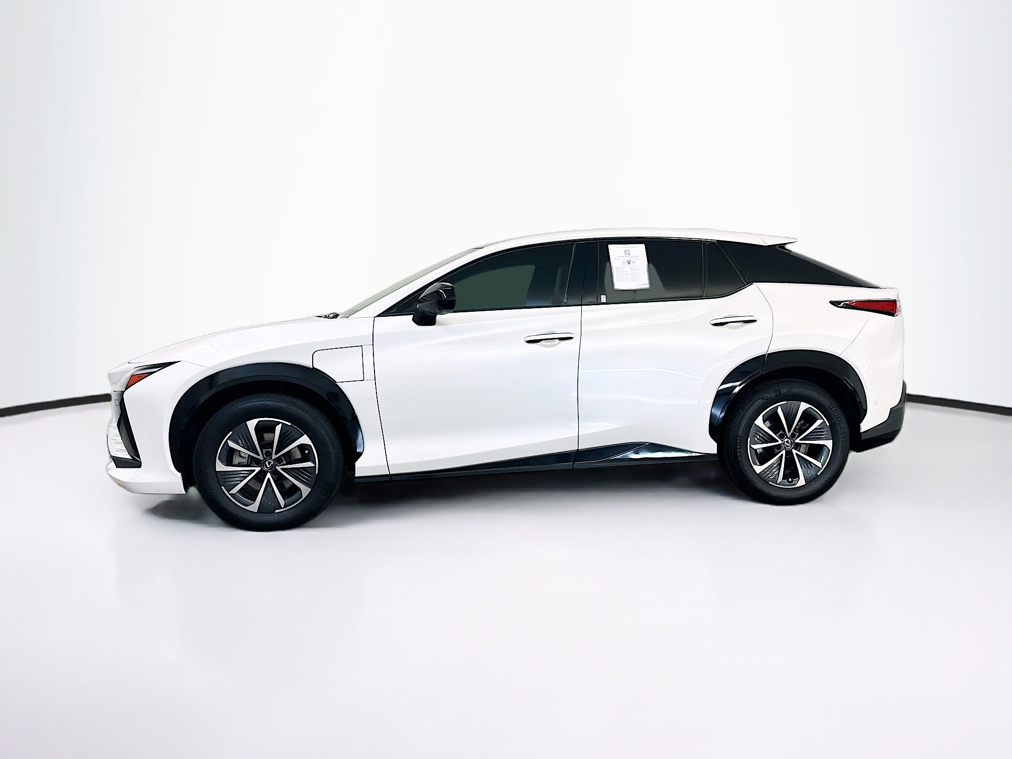 Used 2023 Lexus RZ 450e Premium w/ Technology Package AWD/4WD image 4