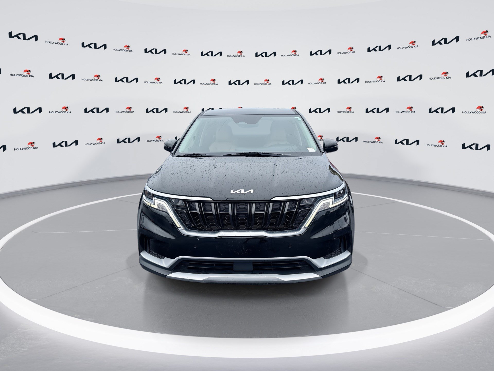 Used 2022 Kia Carnival EX FWD image 3