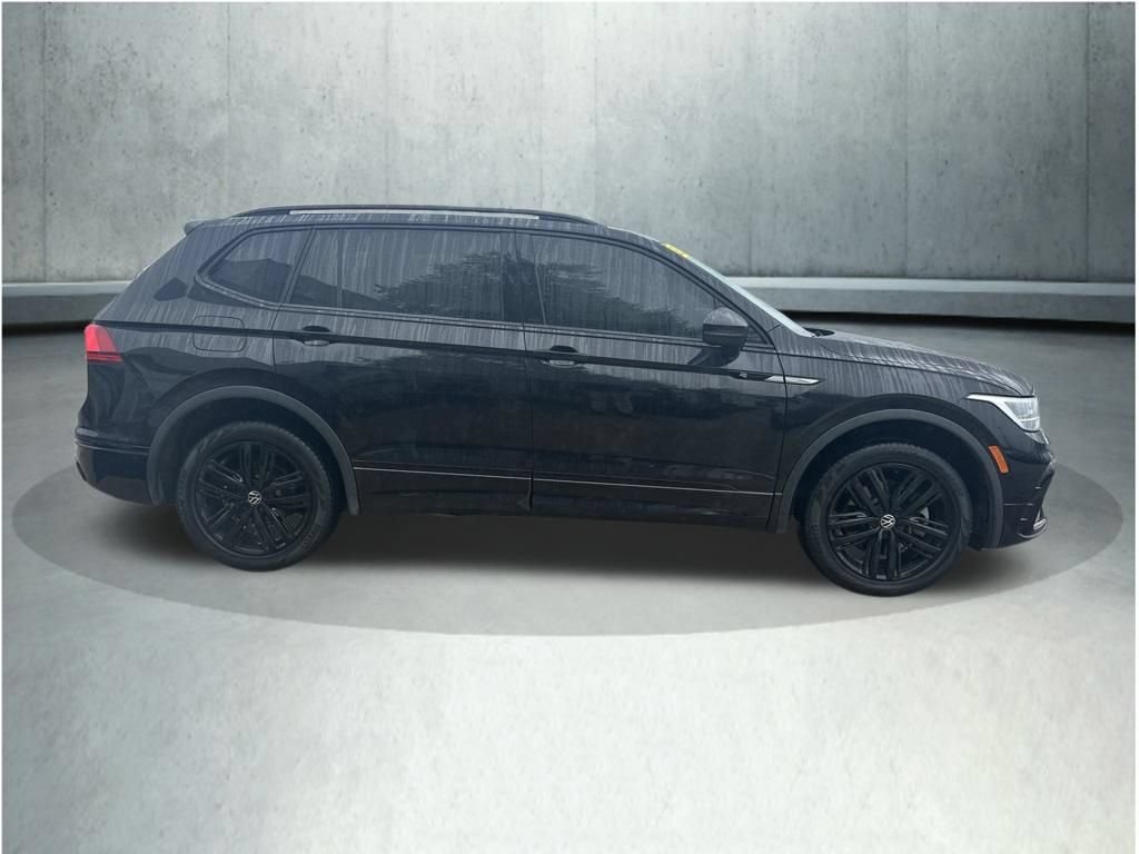 Used 2022 Volkswagen Tiguan SE R-Line AWD/4WD image 6