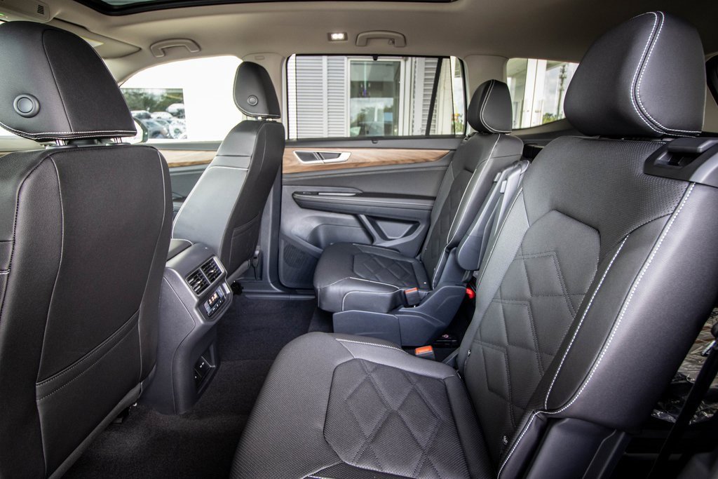 New 2026 Volkswagen Atlas SE image 47