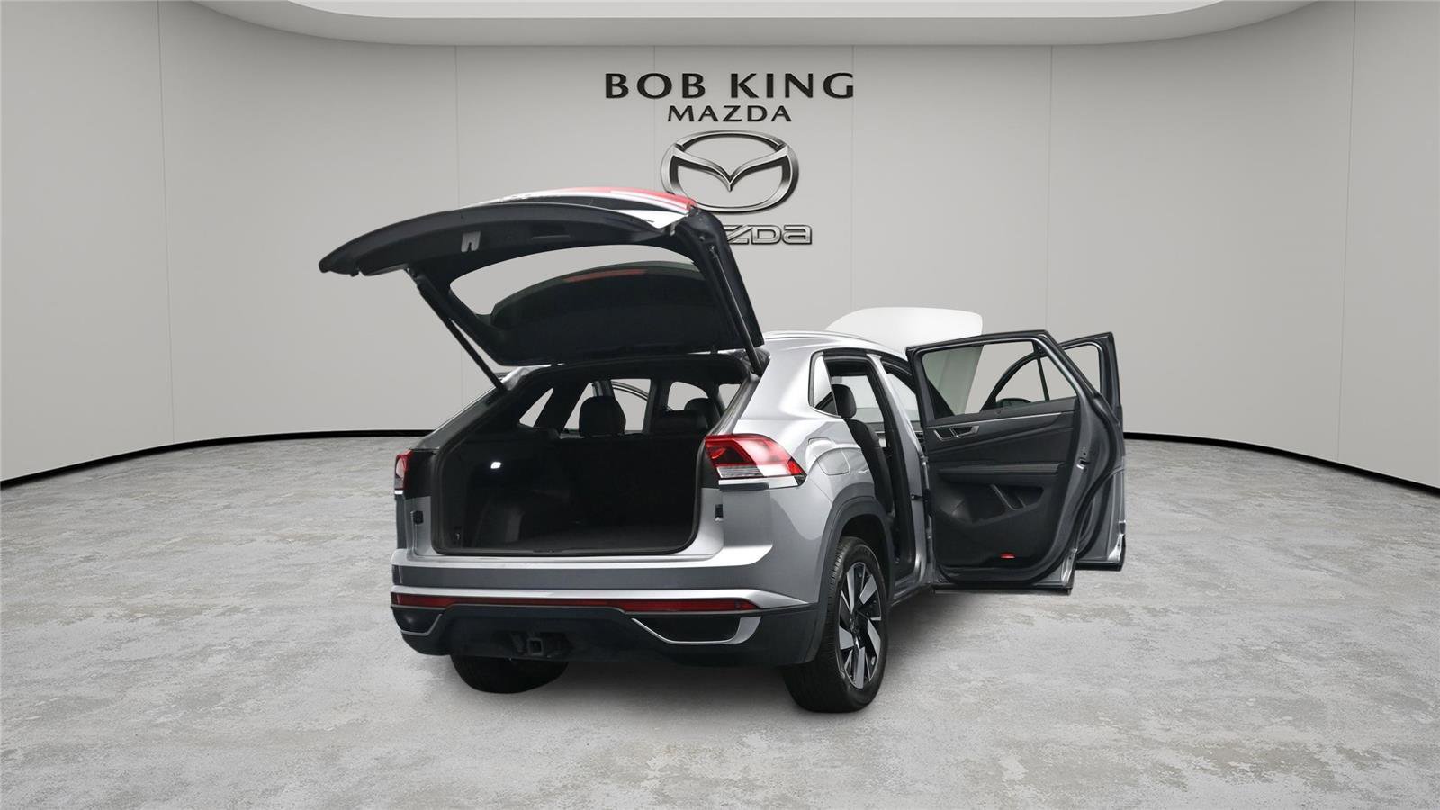 Used 2025 Volkswagen Atlas Cross Sport SE image 21