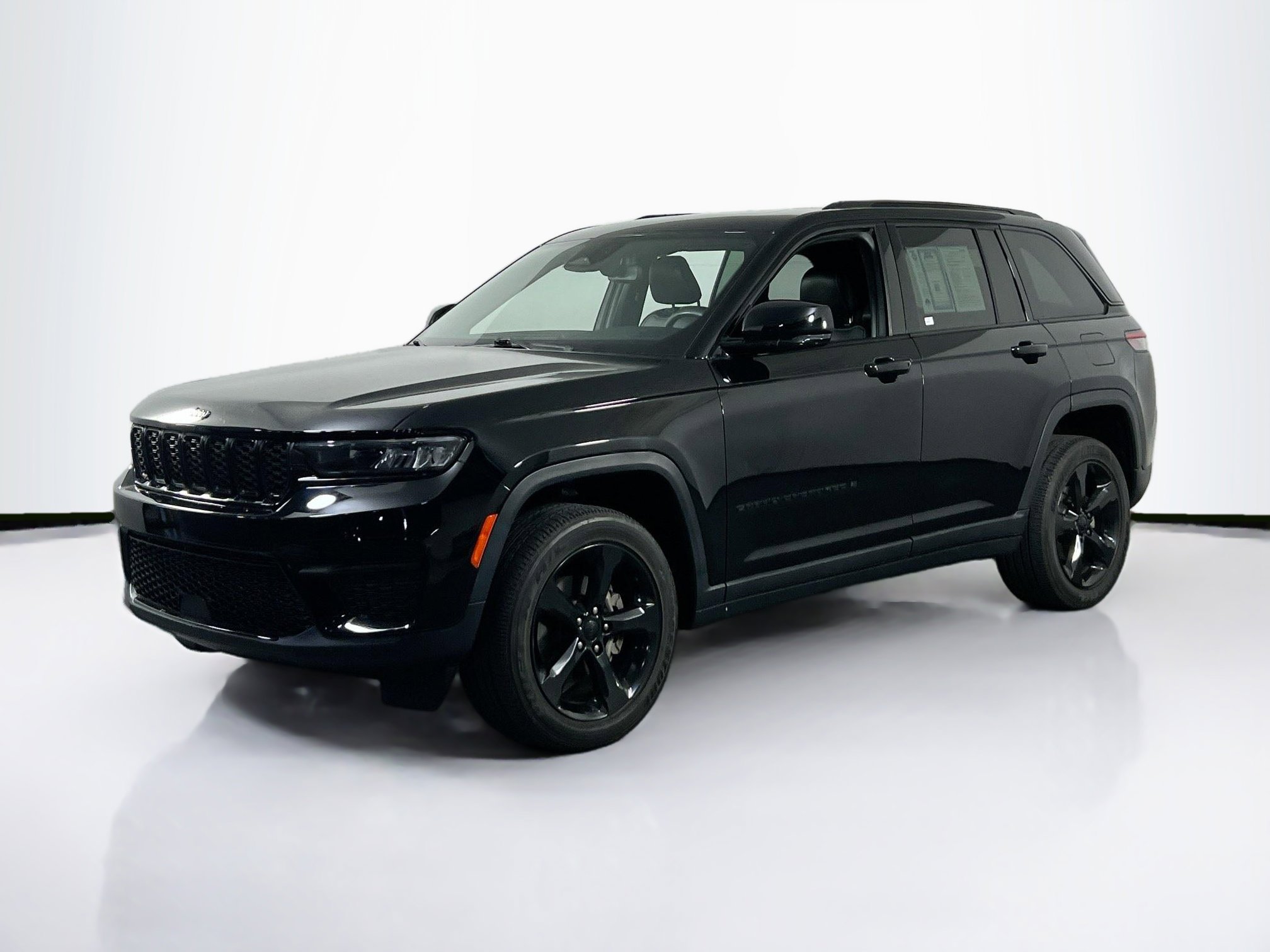 Used 2023 Jeep Grand Cherokee Altitude AWD/4WD video 1