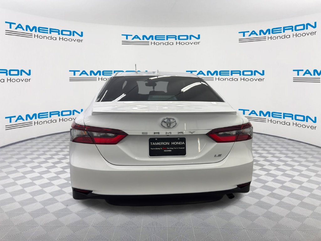 Used 2022 Toyota Camry LE FWD image 4