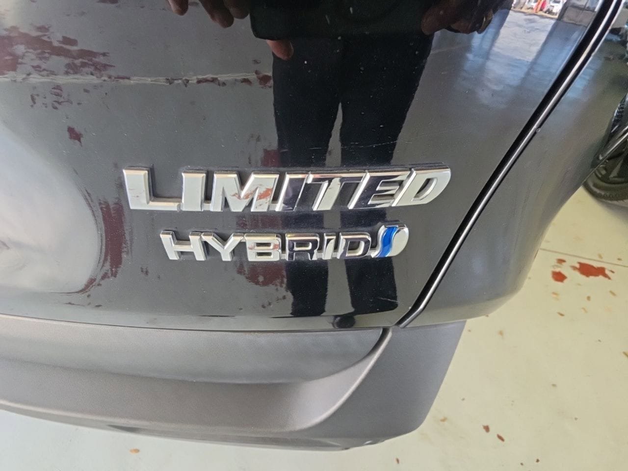Used 2020 Toyota RAV4 Limited w/ Limited Grade Weather Package AWD/4WD image 9