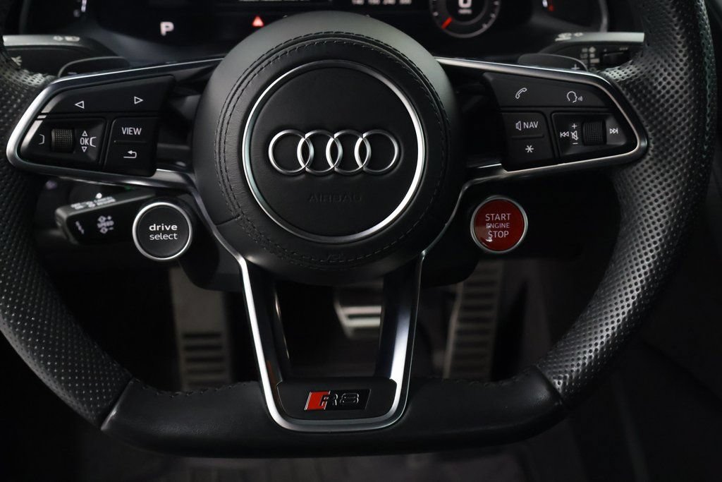 Used 2021 Audi R8 V10 w/ Premium Package RWD image 17