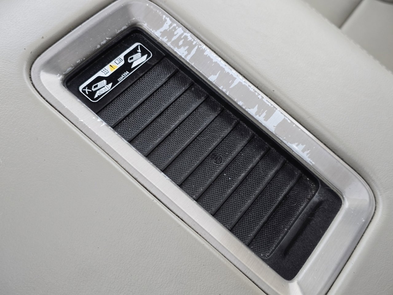 Used 2016 GMC Yukon XL Denali w/ Open Road Package image 9