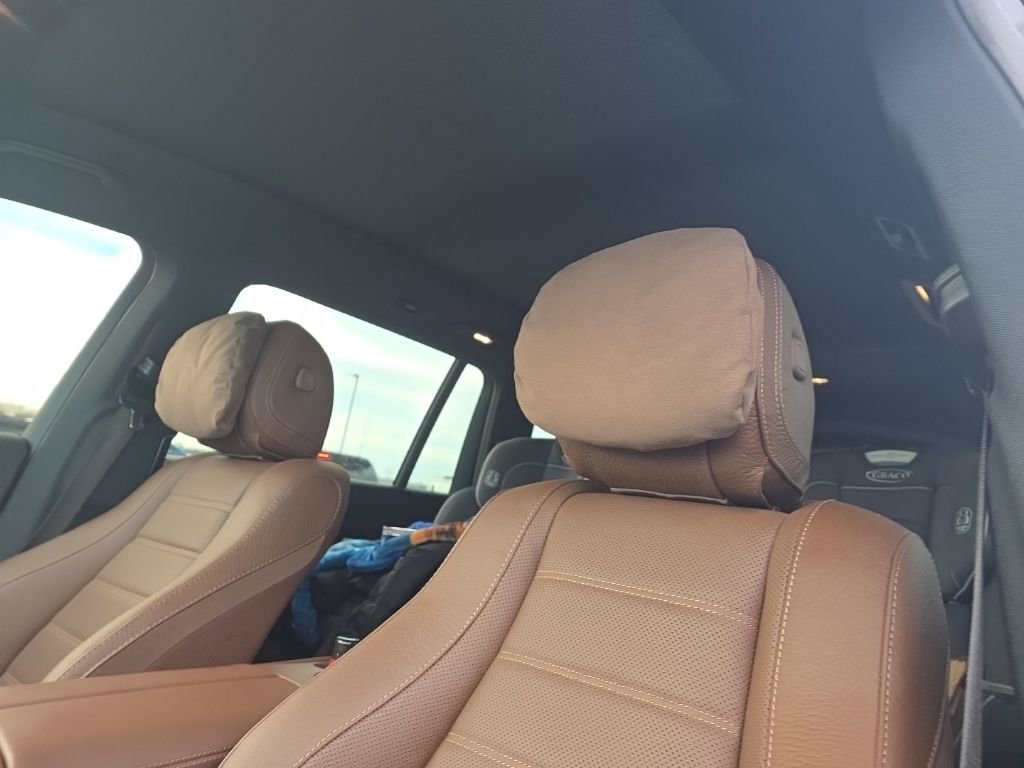 Used 2025 Mercedes-Benz GLS 450 4MATIC image 45