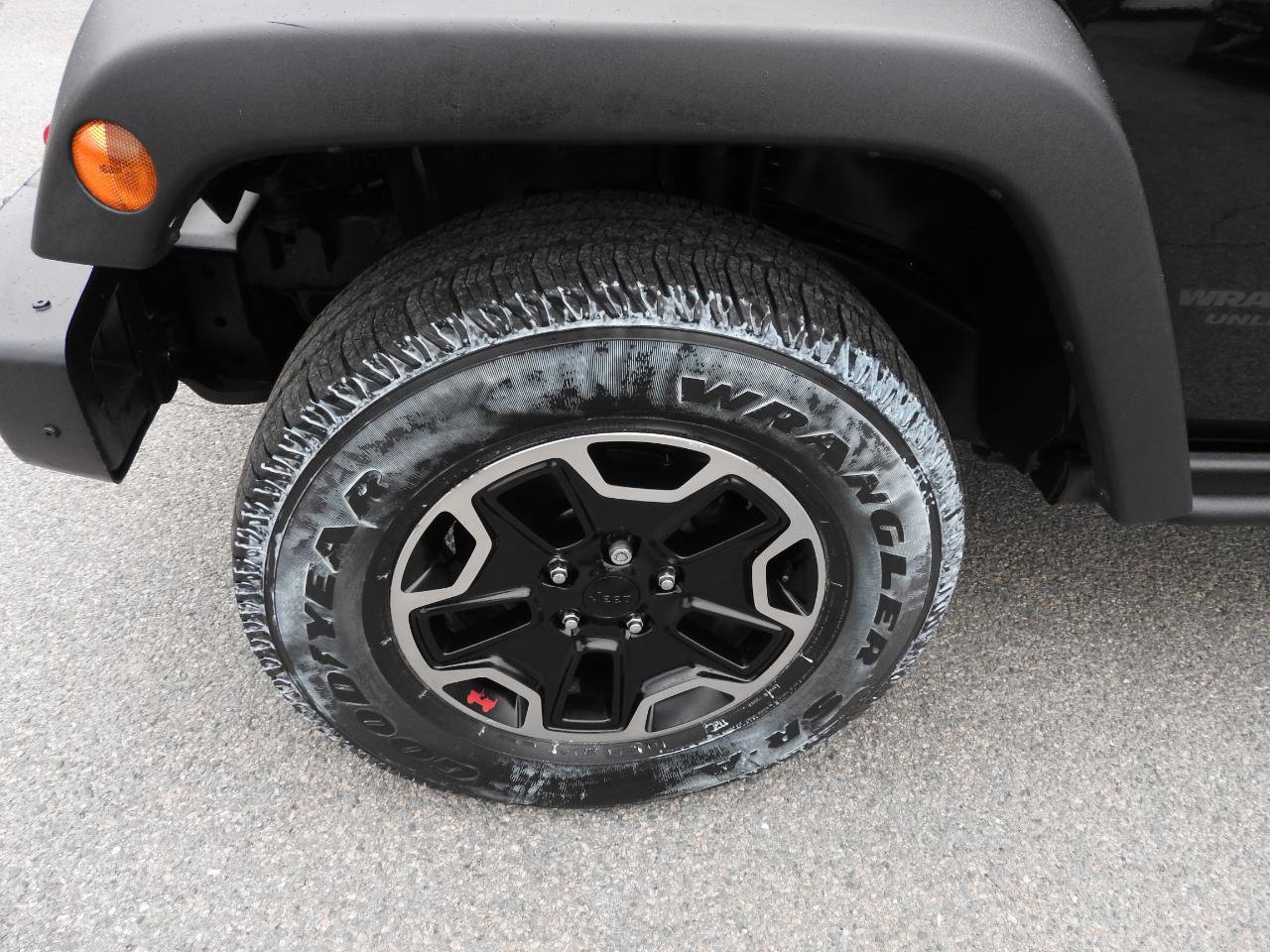 Used 2016 Jeep Wrangler Unlimited Rubicon AWD/4WD image 15