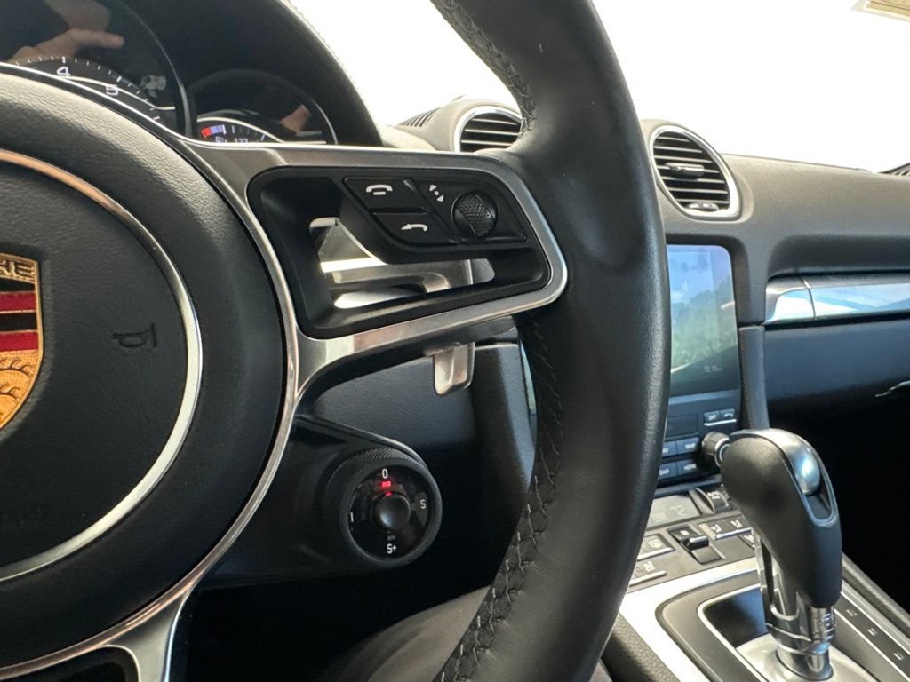 Certified 2024 Porsche 718 Cayman S RWD image 15