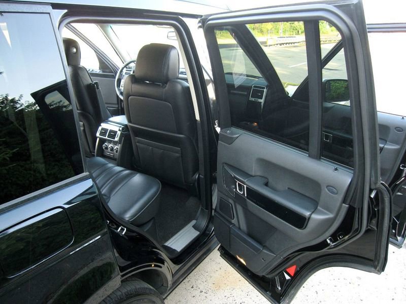 Used 2012 Land Rover Range Rover Supercharged w/ Silver Pack image 21