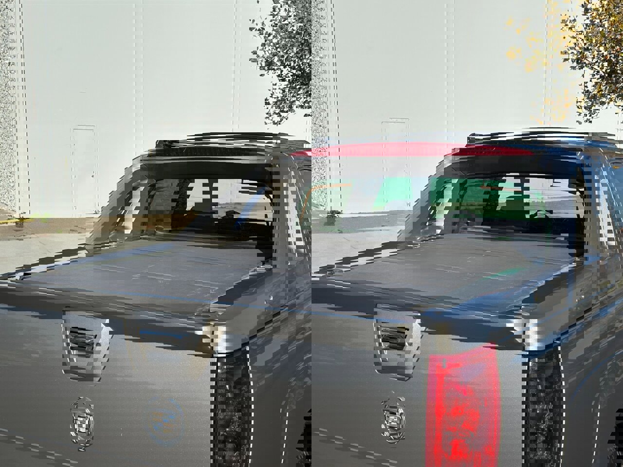 Used 2002 Cadillac Escalade EXT image 17