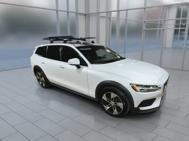 Used 2020 Volvo V60 T5 Cross Country w/ Protection Package Premier AWD/4WD image 2
