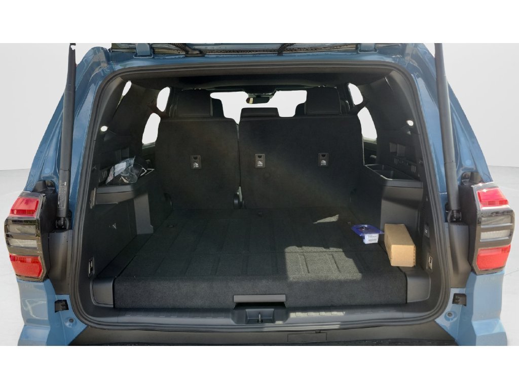 New 2026 Toyota 4Runner TRD Off-Road Premium AWD/4WD image 9