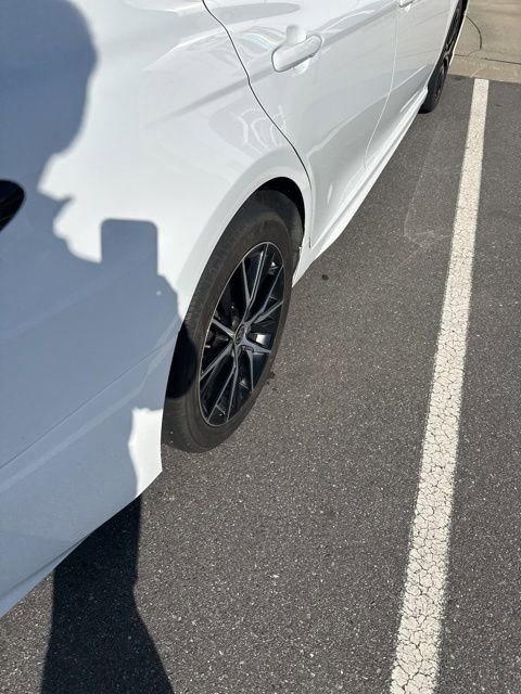 Used 2023 Toyota Camry SE image 6