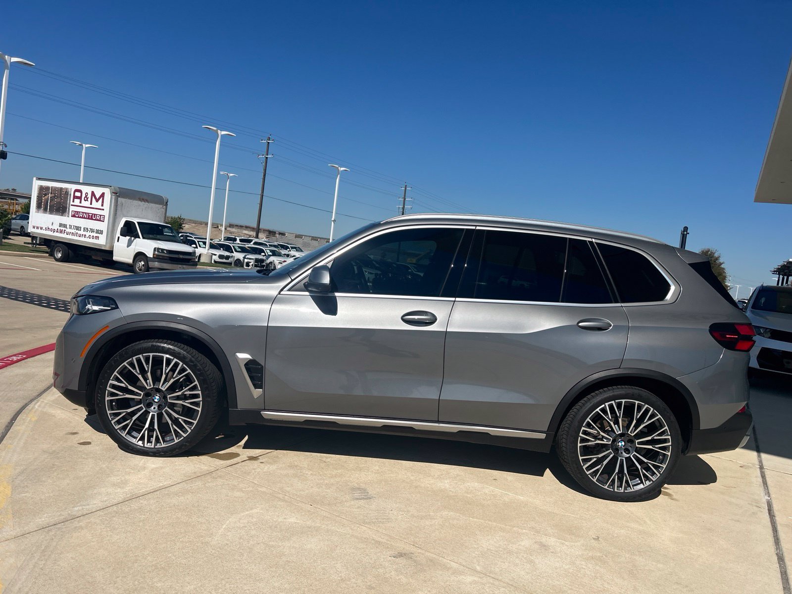 Certified 2024 BMW X5 xDrive40i w/ Parking Assistance Package AWD/4WD image 3