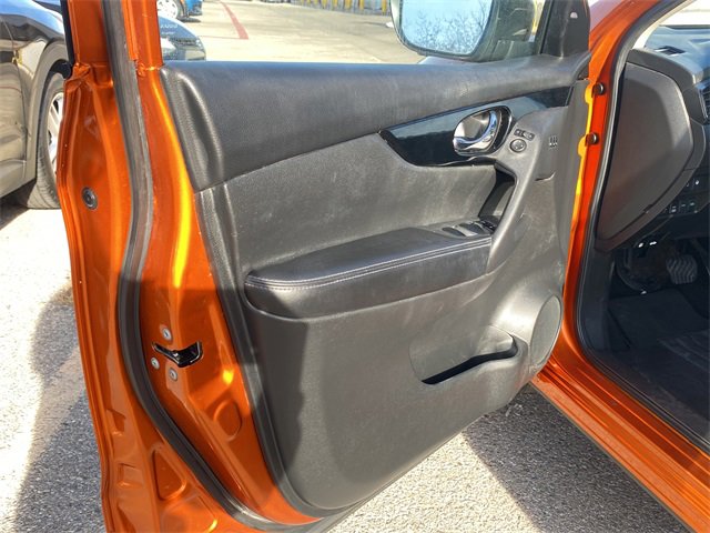 Used 2021 Nissan Rogue Sport SL w/ Premium Package image 18