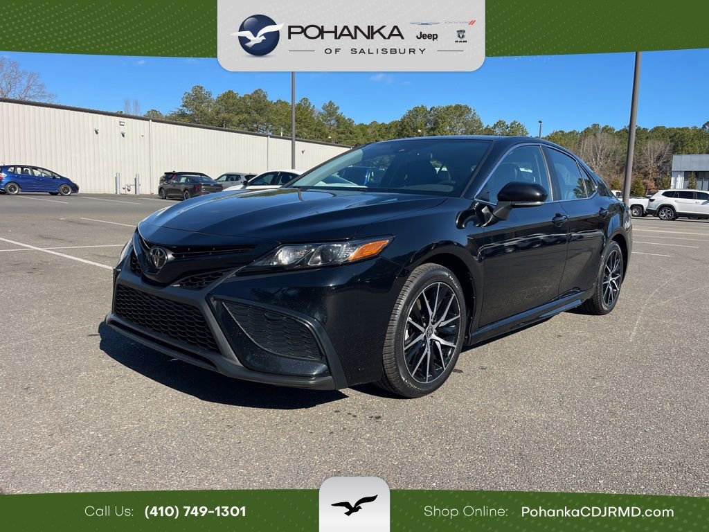 Used 2023 Toyota Camry SE