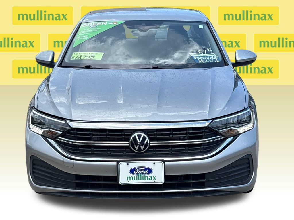 Used 2024 Volkswagen Jetta SE FWD image 14