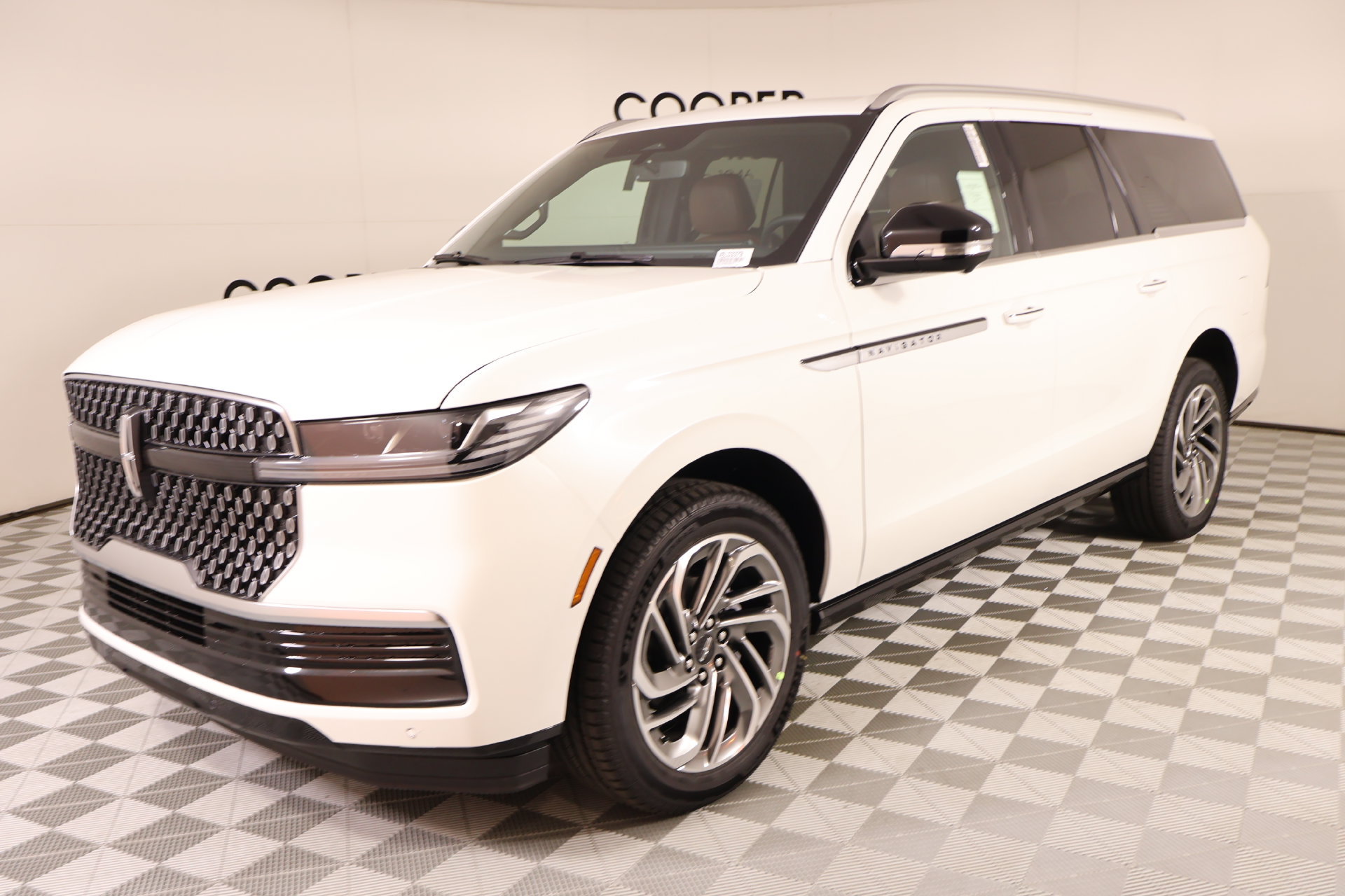 New 2027 Lincoln Navigator L Reserve AWD/4WD image 11