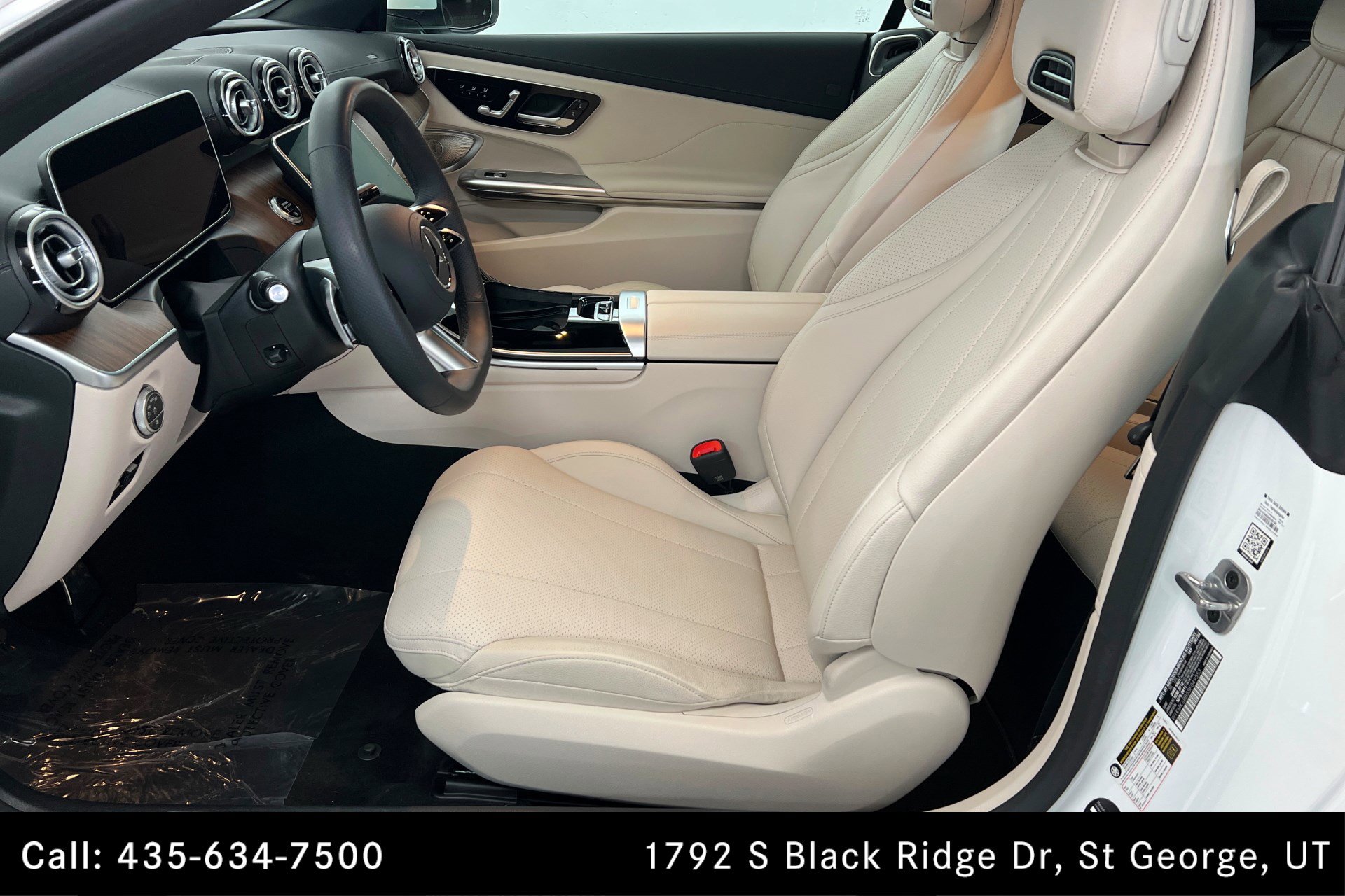 Certified 2025 Mercedes-Benz CLE 450 4MATIC Cabriolet image 17