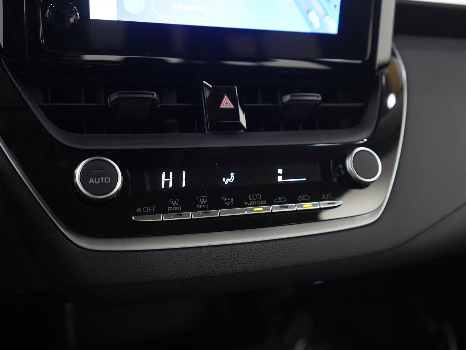 Used 2025 Toyota Corolla LE image 20