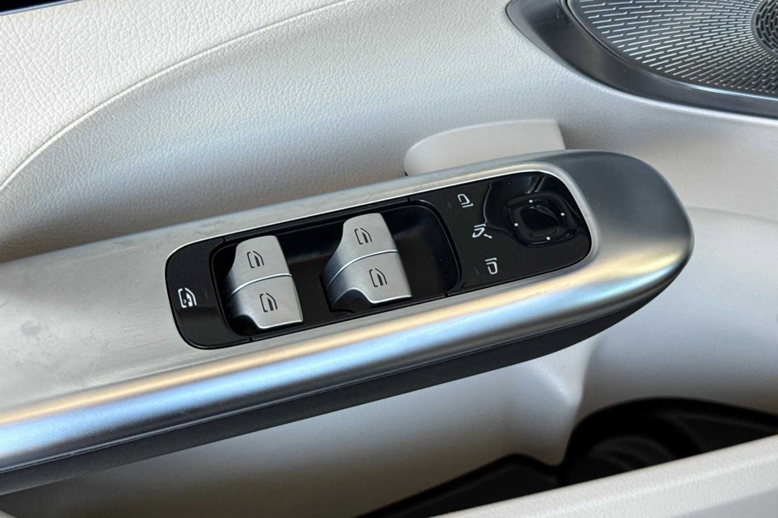 Certified 2023 Mercedes-Benz C 300 Sedan image 13