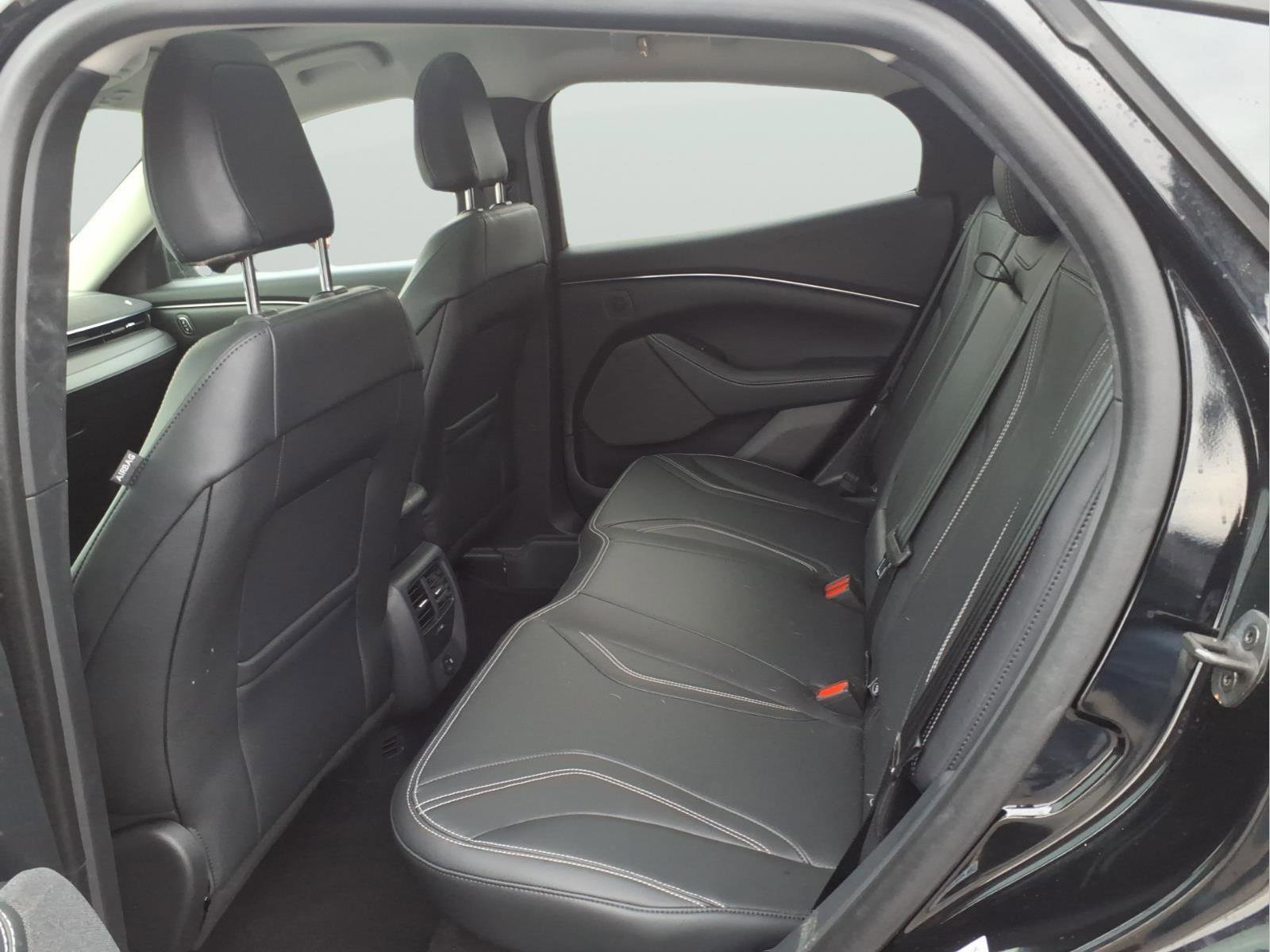 Used 2023 Ford Mustang Mach-E Premium image 9