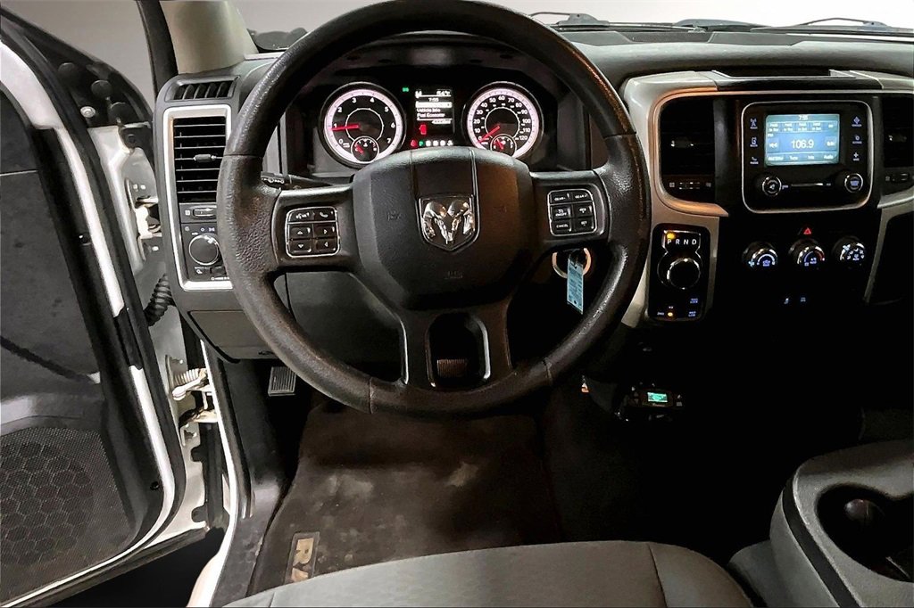 Used 2017 RAM 1500 Classic SLT image 9