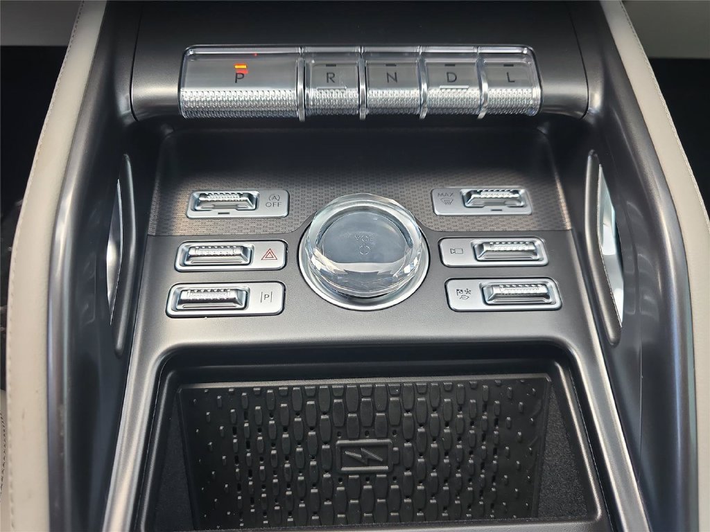 New 2026 Lincoln Nautilus Premier AWD/4WD image 17