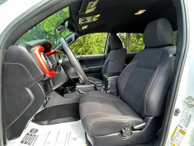 Used 2019 Toyota Tacoma TRD Off-Road AWD/4WD image 24