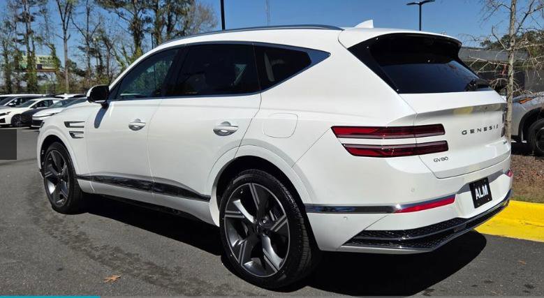 Used 2025 Genesis GV80 3.5T Prestige image 3