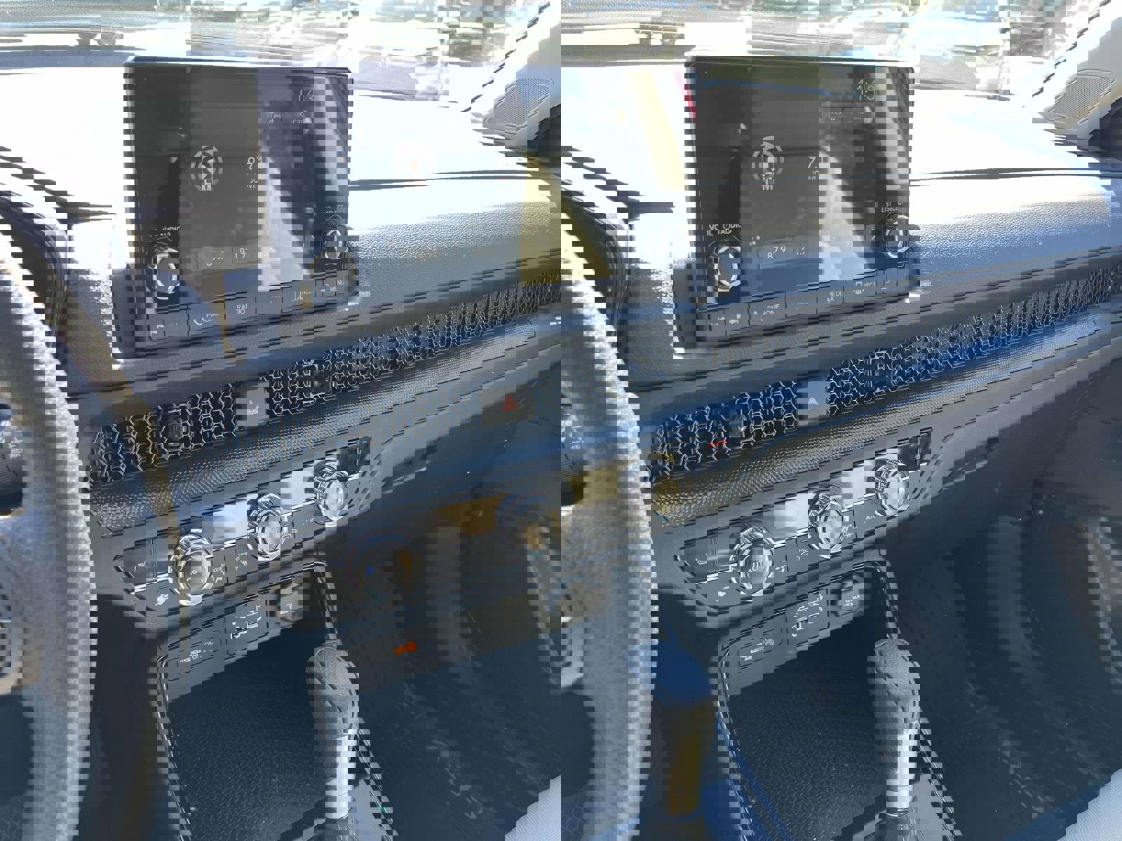 Used 2025 Honda CR-V EX image 24