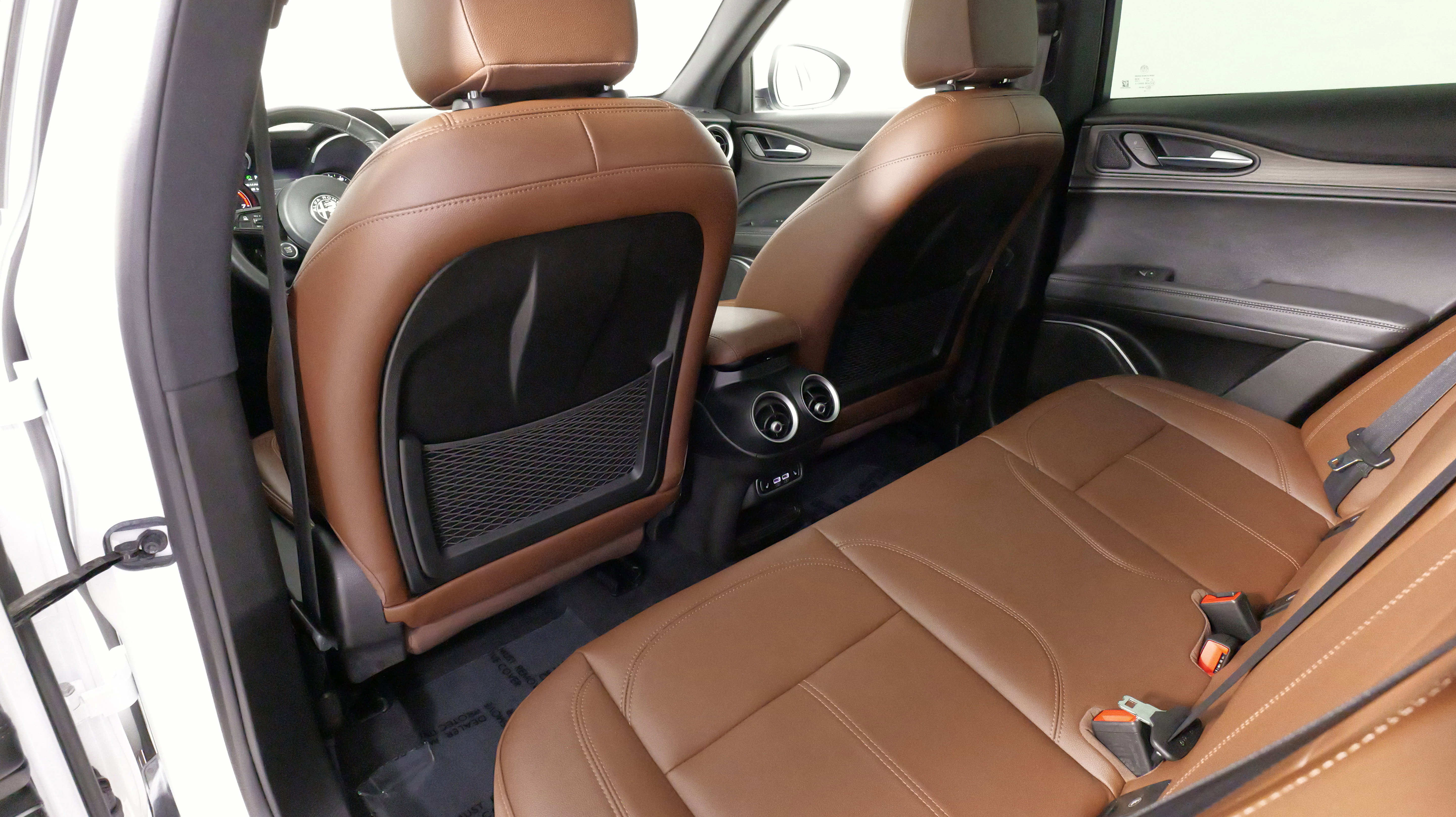 Used 2023 Alfa Romeo Stelvio Ti image 33