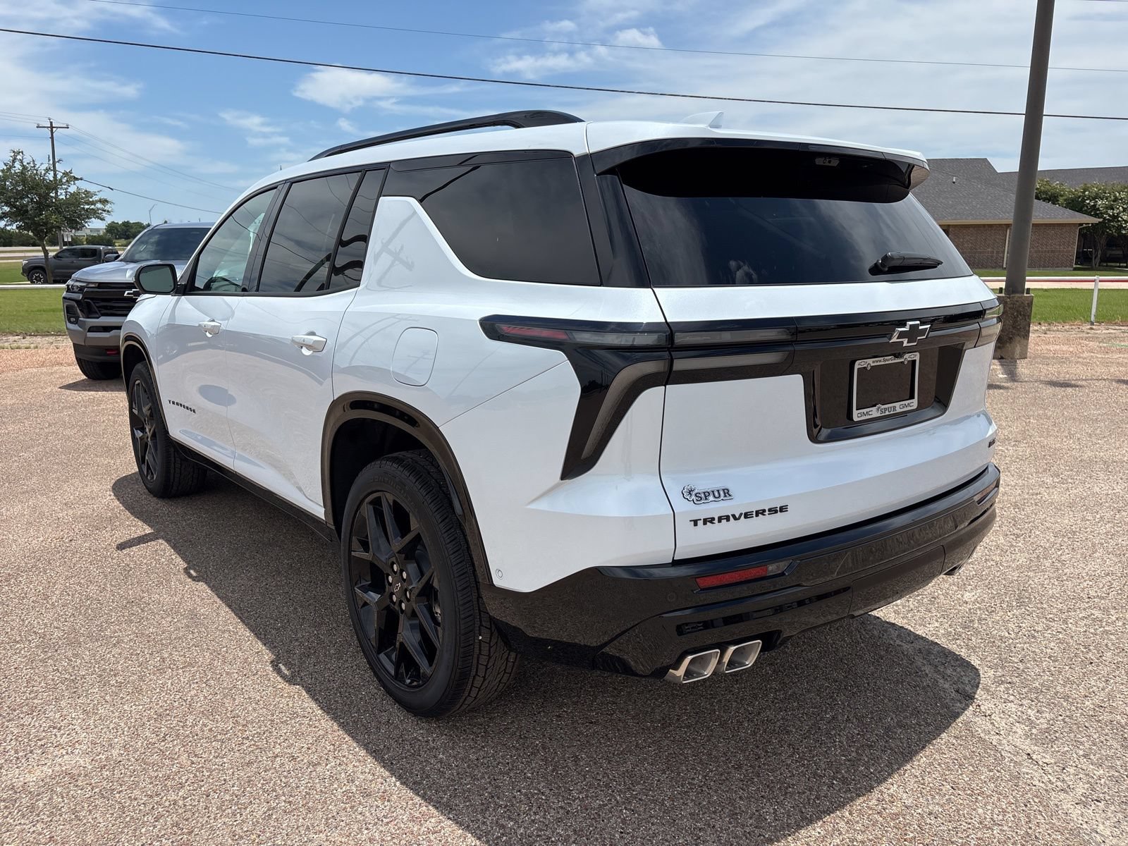 New 2026 Chevrolet Traverse RS w/ LPO, Floor Liner Package FWD image 4