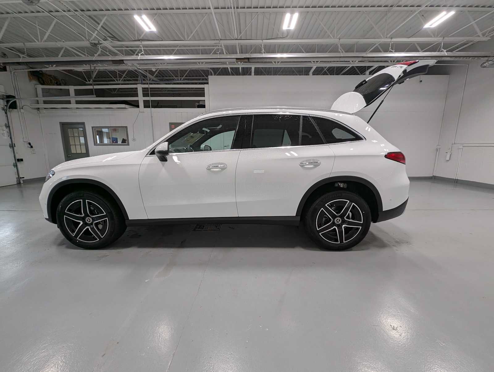 New 2026 Mercedes-Benz GLC 300 4MATIC image 10