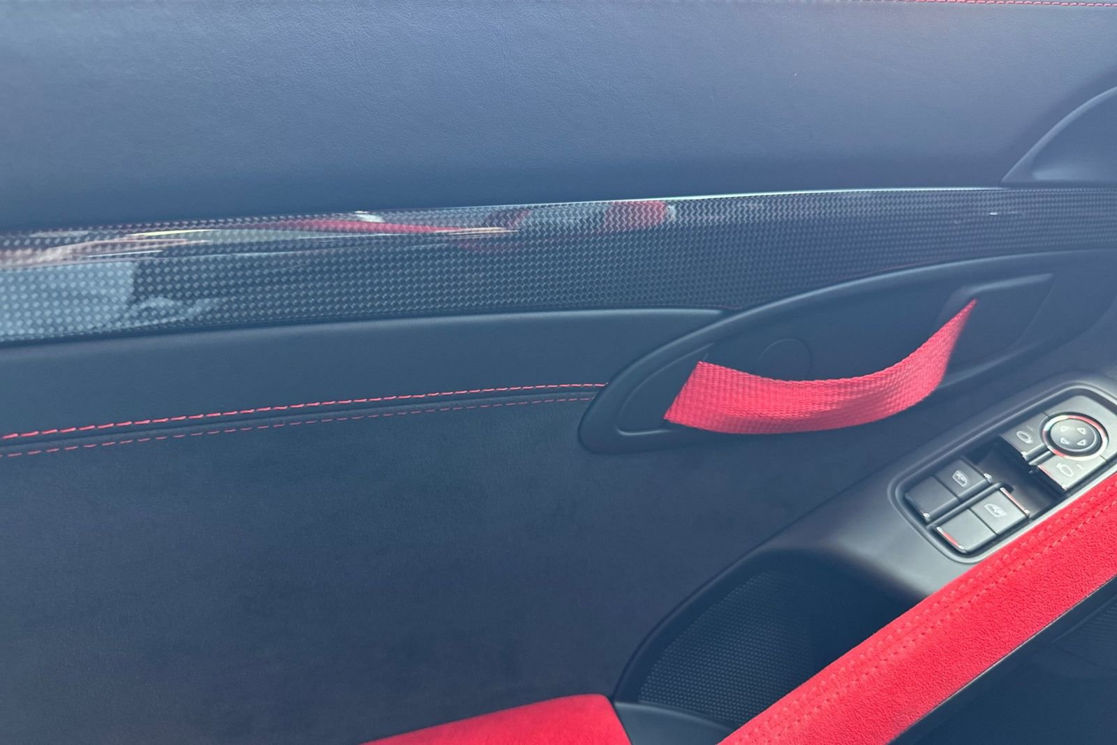 Certified 2018 Porsche 911 GT2 RS RWD image 12