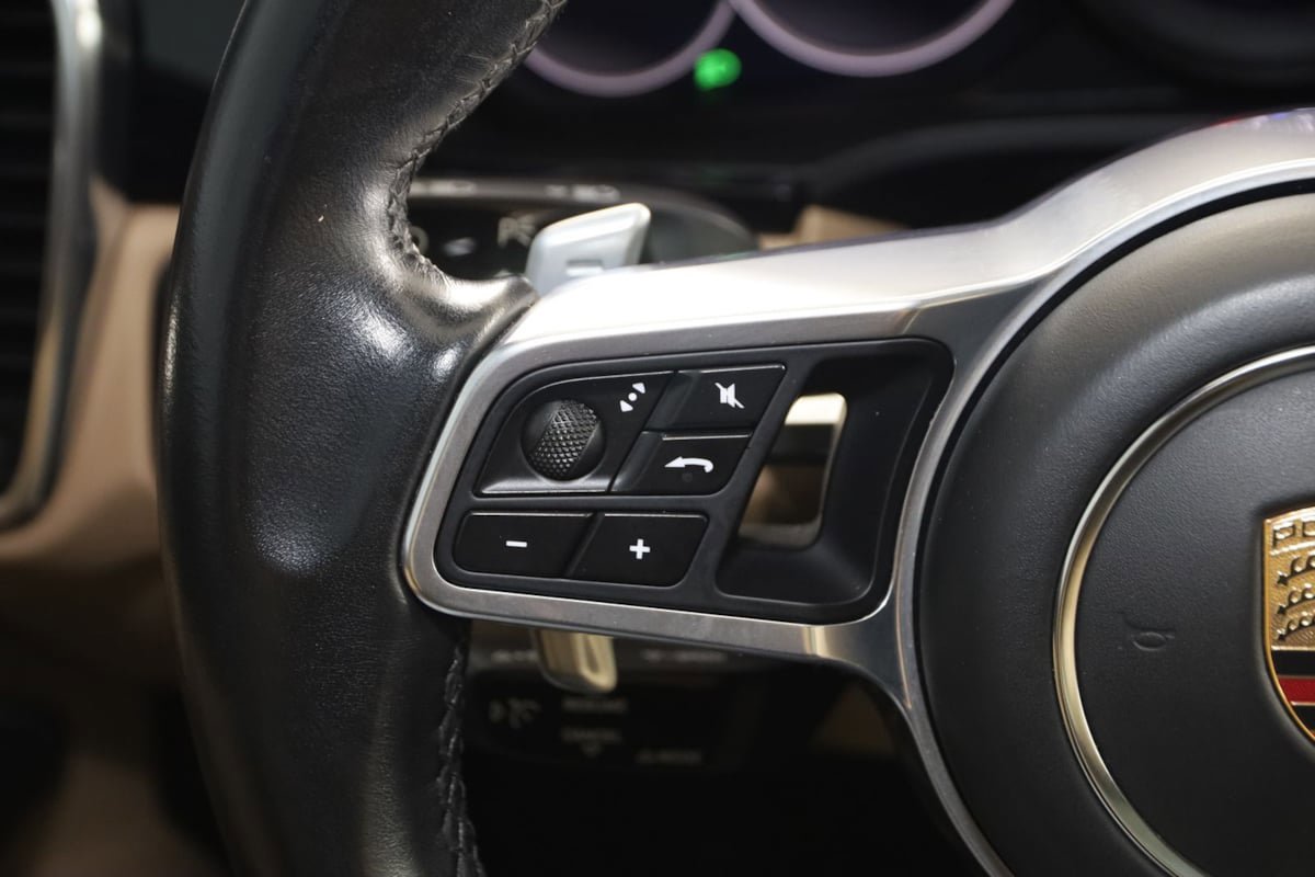 Used 2020 Porsche Cayenne AWD/4WD image 43